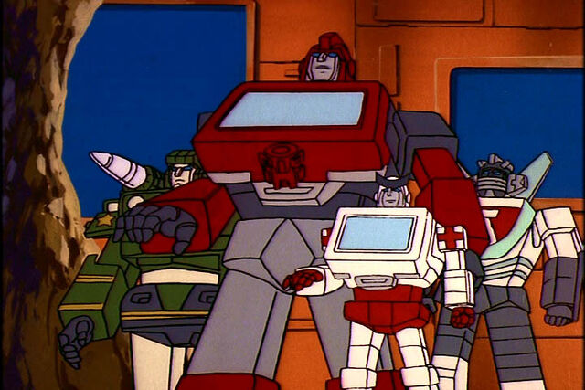 File:Huge Ironhide and Small Ratchet.jpg