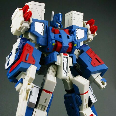 File:Fansproject-city-commander-toy-1.jpg