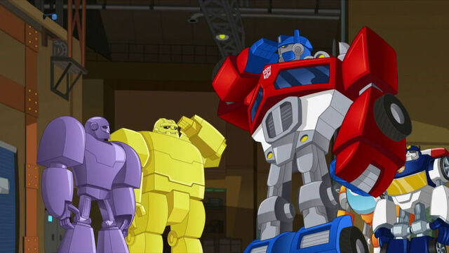 File:NewRecruits greeting Optimus.jpg
