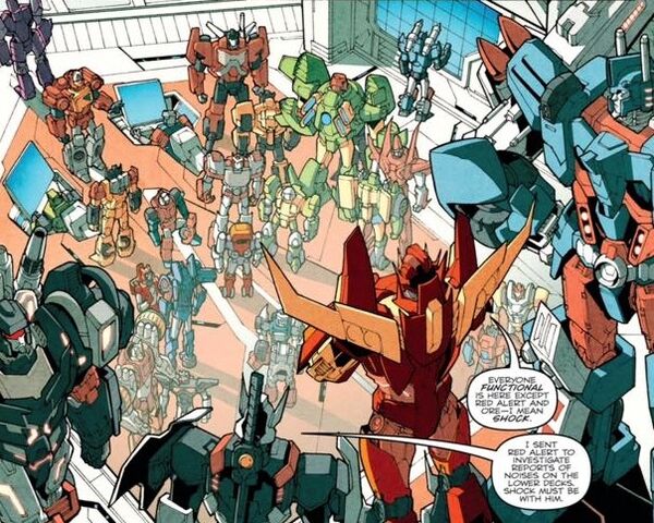 File:Lost-light-crew.jpg