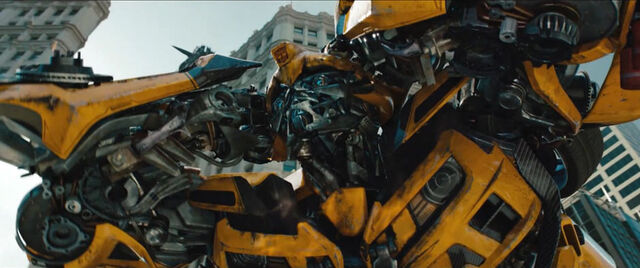 File:Dotm-bumblebee-film-chicago-execution.jpg