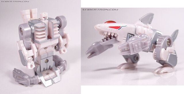 File:BW2SeaPhantom toy.jpg
