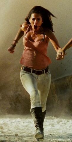 File:Rotf-mikaela-film-running.jpg