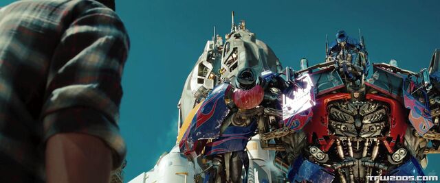 File:Dotm-optimusprime-film-xantium.jpg