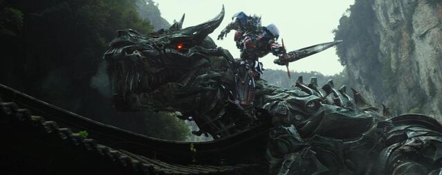 Dosya:800px-AOEOptimusRidingGrimlock.jpg