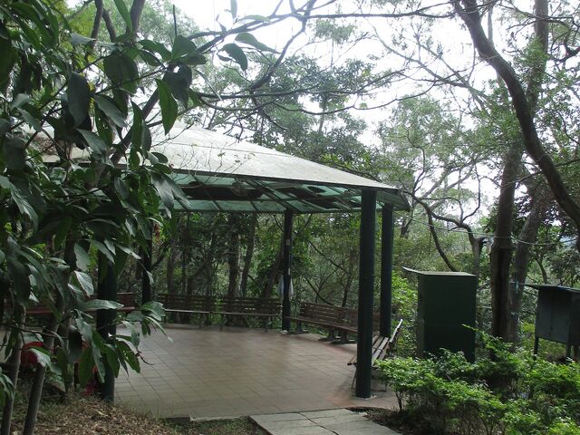 File:十八尖山長春亭.jpg