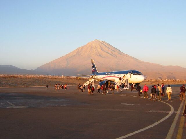 File:Aequipa Volcano.jpg