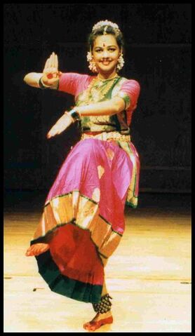 File:348px-Bharatanatyam1.jpg