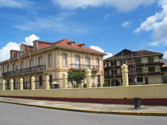 File:Cayenne.jpg