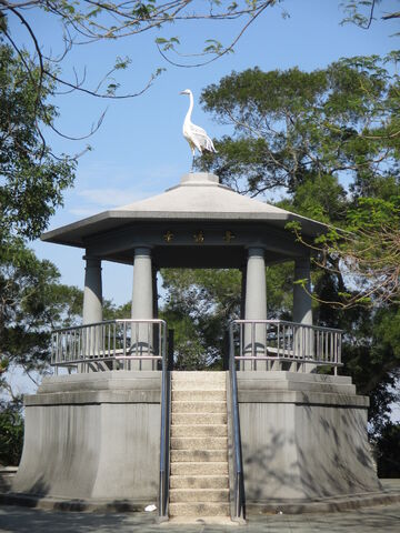File:十八尖山幸福亭.jpg