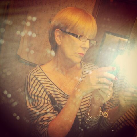 File:Pam iphone 1.jpg