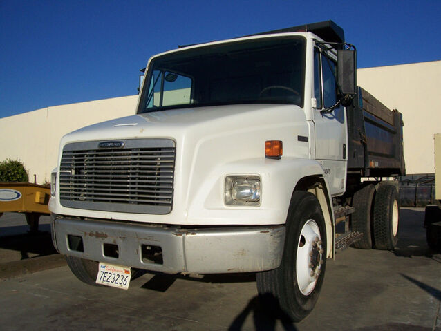 File:Freightliner FL-Series Dumptruck.jpg
