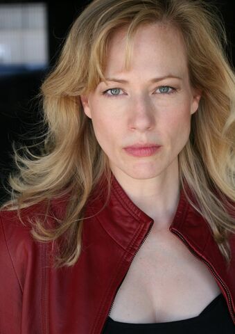 File:Cathryndeprume.jpg
