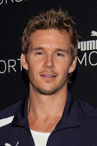 Archivo:RyanKwanten001.jpg