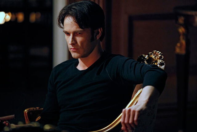 File:Bill Compton Season 2.jpg