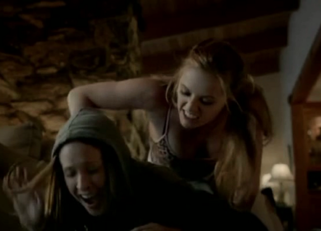 File:Sarah and amber-0.png