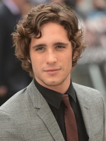 File:Diego-boneta.jpg