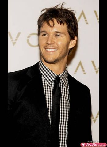 File:Eye-candy-ryan-kwanten-4.jpg