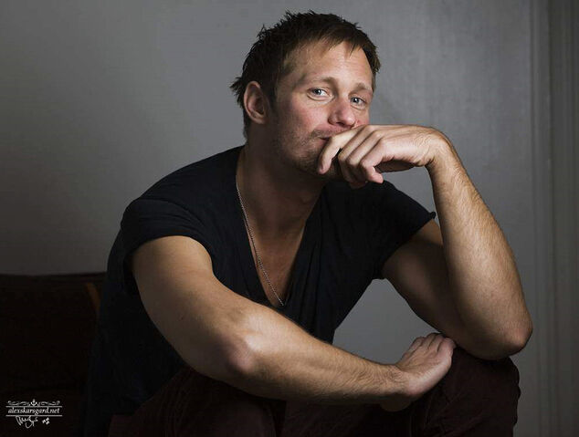 File:Henrik-Montgomery-Photoshoot-09-alexander-skarsgard-18212524-1025-775.jpg