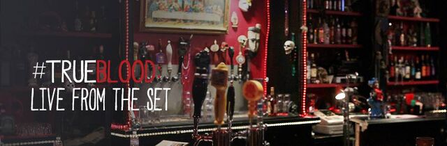 File:TB livefromtheset.jpg