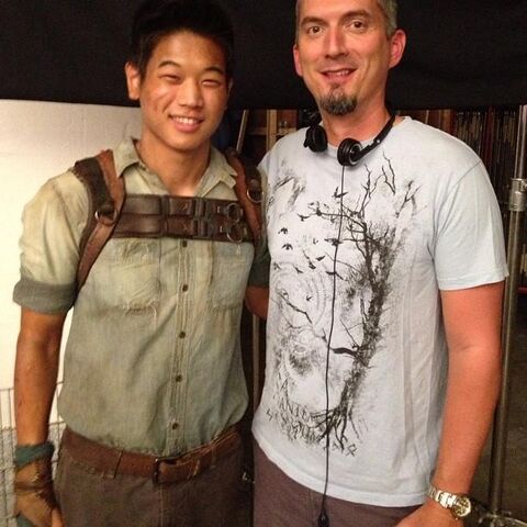 Plik:Ki Hong Lee i James Dashner.jpeg