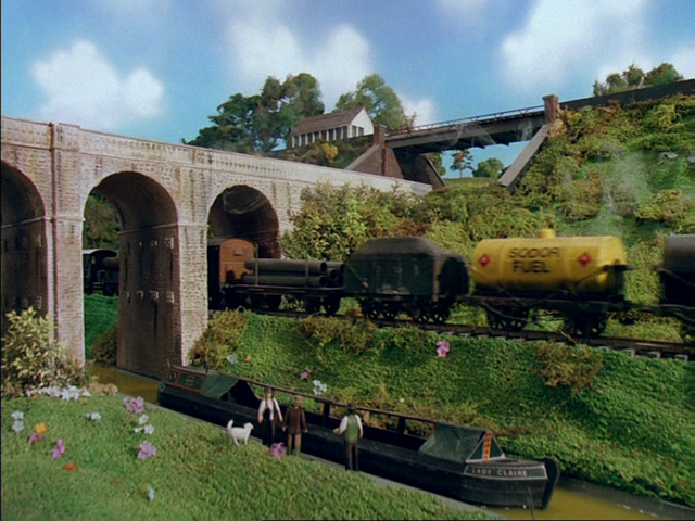 File:OliverOwnsUp72.png