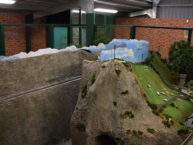 File:MountainDraytonManor.png