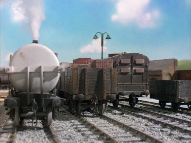 File:ThomasGetsBumped47.png