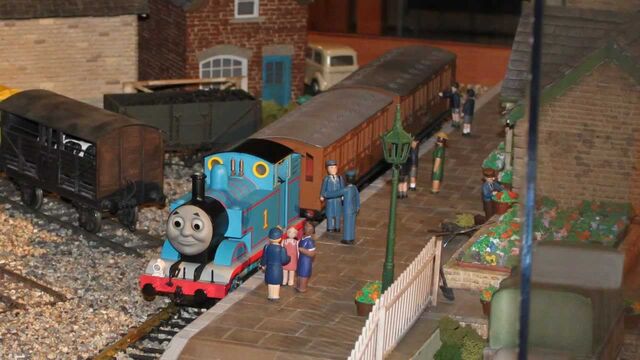 File:ThomasNitrogenStudios.jpg
