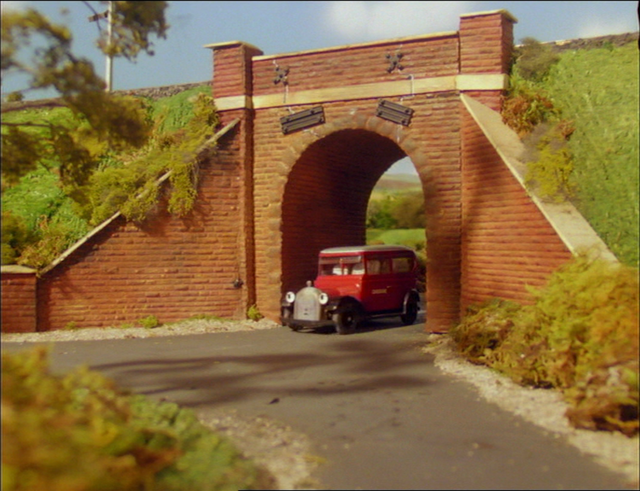 File:TrainStopsPlay35.png