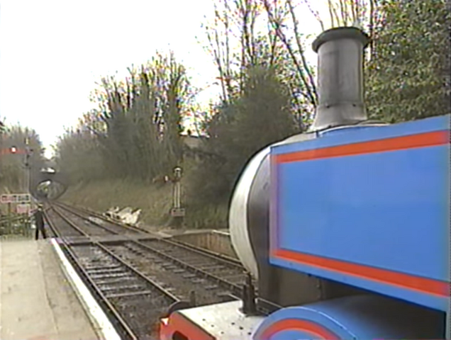 File:HelloThomasandJames42.png