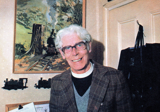 File:ReverendW.Awdry3.png