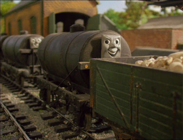 File:ToadStandsBy50.png