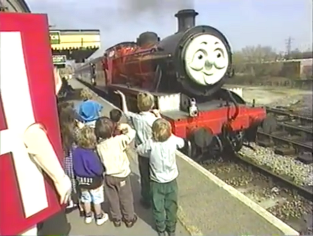 File:HelloThomasandJames74.png