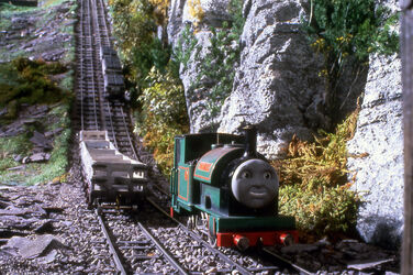 File:Trucks64.jpg
