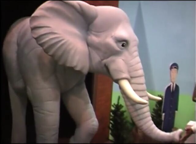 File:HenryAndTheElephantThomasEventJapan2002.jpeg