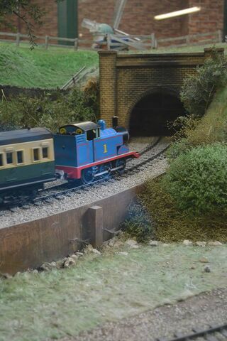 File:TunnelDraytonManor2.jpg
