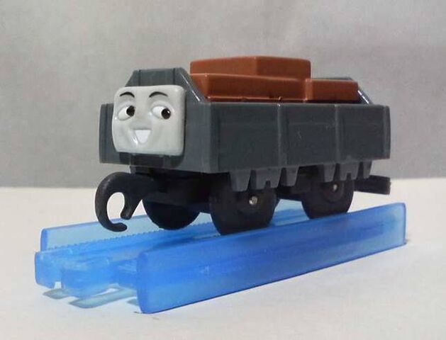 File:CapsulePlarailTroublesomeFishTruck.jpg