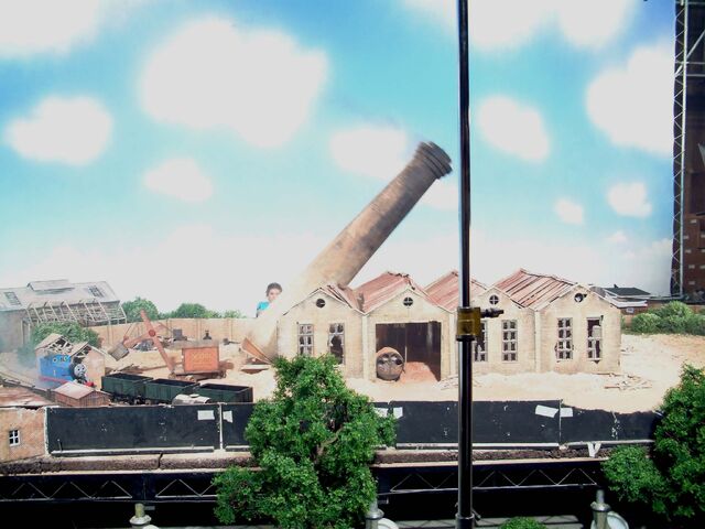 File:Thomas'TrustyFriendsBehindtheScenes.jpg