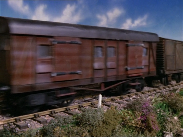 File:ThomasandtheTrucks32.png