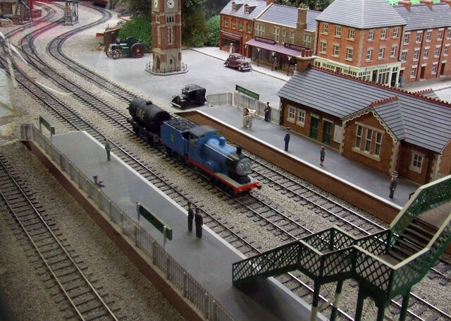 File:EdwardPullingTarWagonDraytonManor.jpg