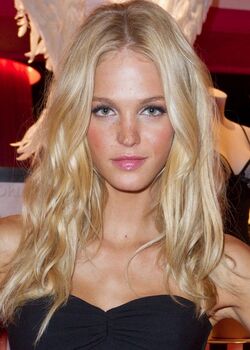 Erin Heatherton 3