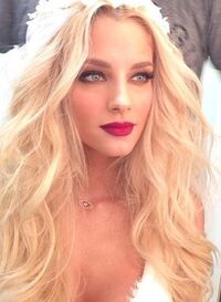 Doukissa Nomikou 12
