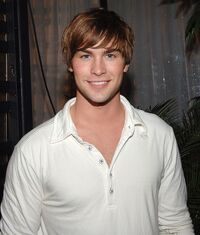 Chace Crawford 2