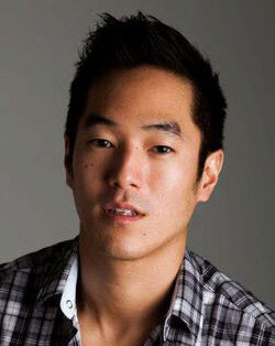 Leonardo Nam 4