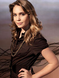 Leah Pipes 2