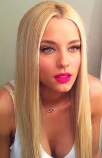 Doukissa Nomikou 3