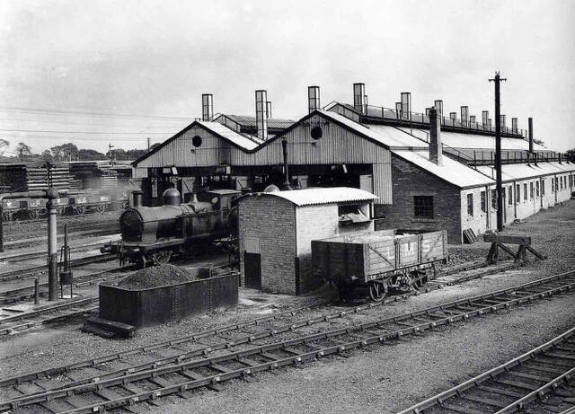 File:Uptown Sheds.jpg