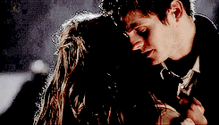 Tumblr njwcn6Ww0J1t6t8guo3 r2 250.gif
