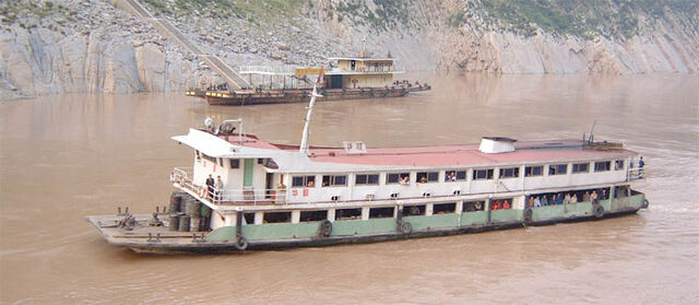 File:River Boat.jpg